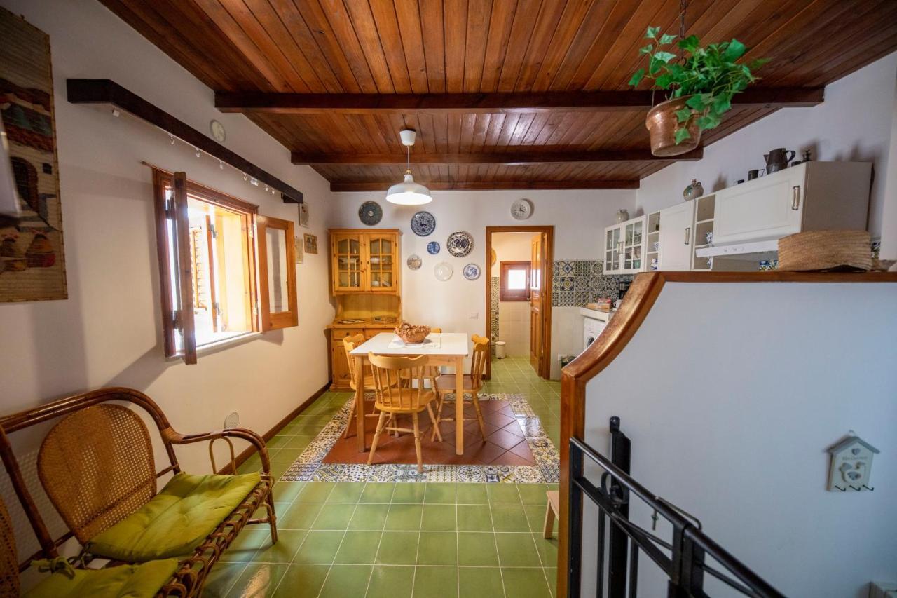 Familyholidays La Finestra Di Fronte تْشيفالو المظهر الخارجي الصورة