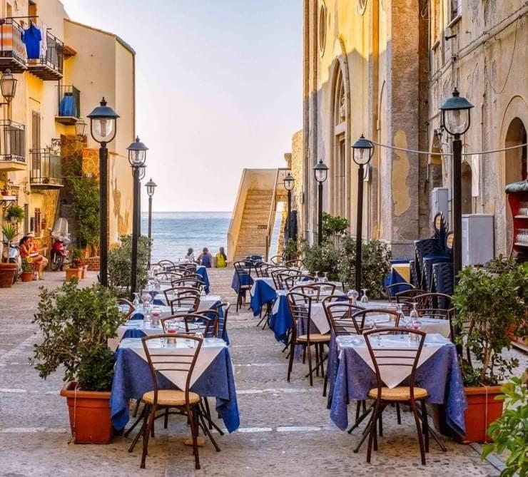 Familyholidays La Finestra Di Fronte تْشيفالو المظهر الخارجي الصورة
