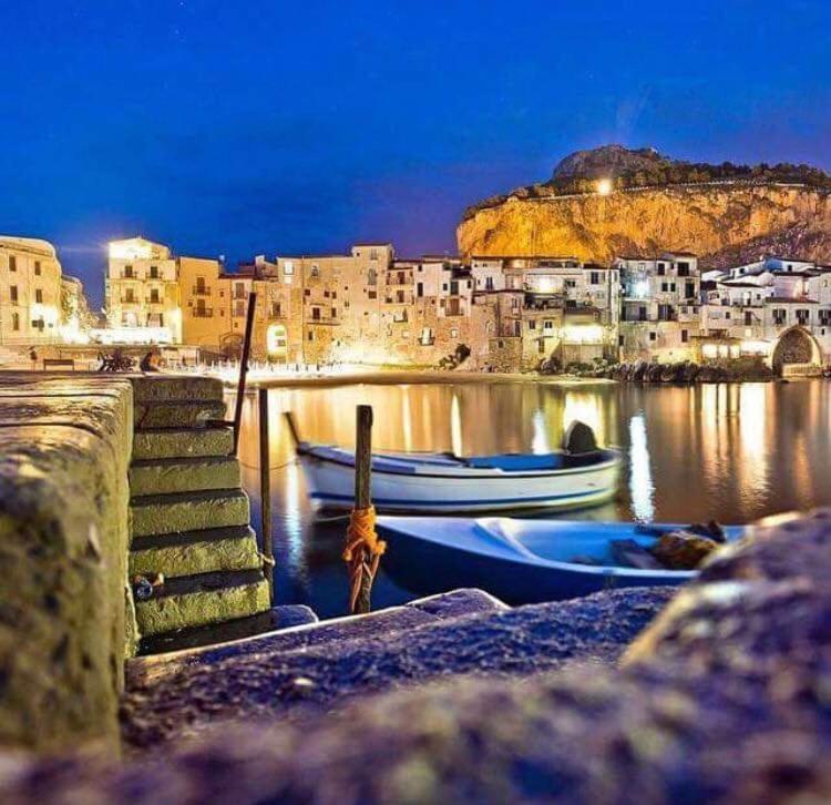 Familyholidays La Finestra Di Fronte تْشيفالو المظهر الخارجي الصورة