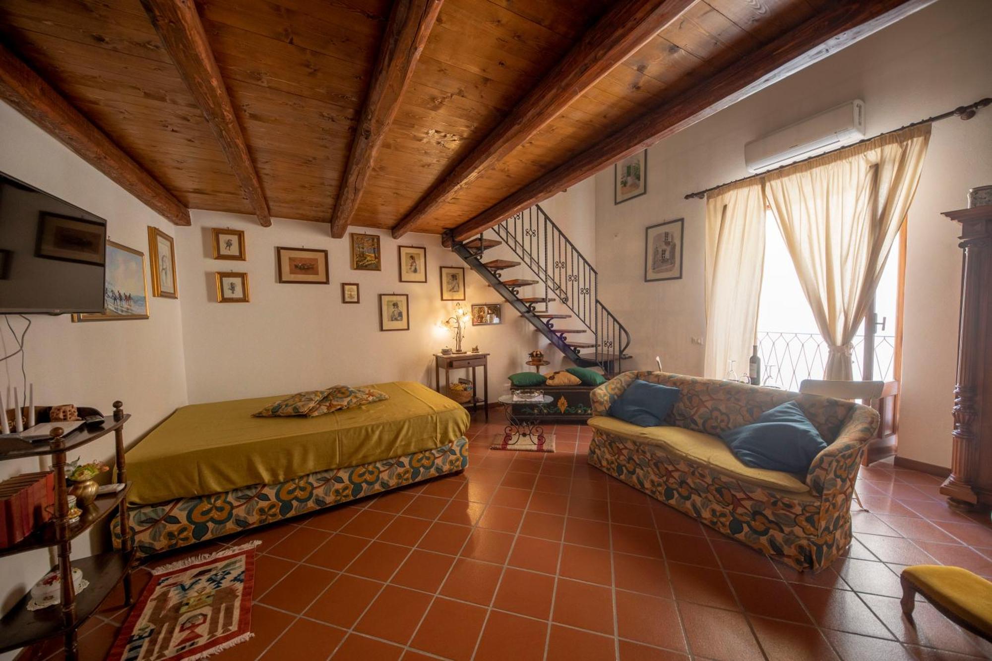 Familyholidays La Finestra Di Fronte تْشيفالو المظهر الخارجي الصورة